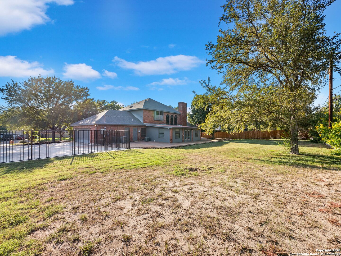332 Towne Vue