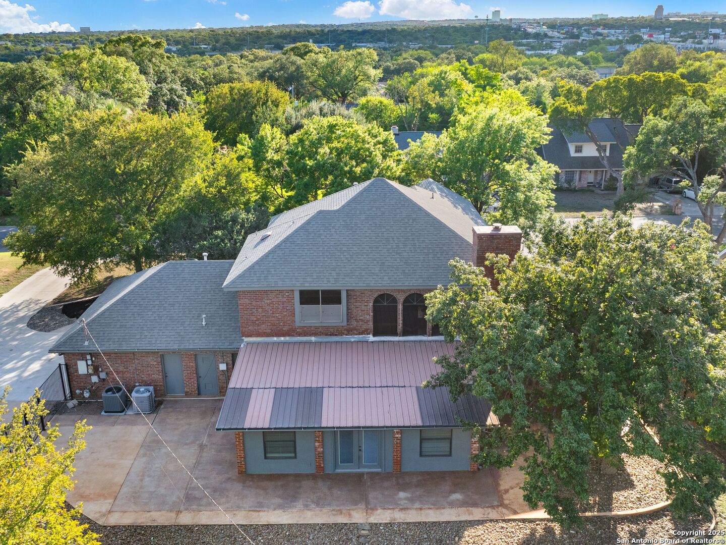 332 Towne Vue