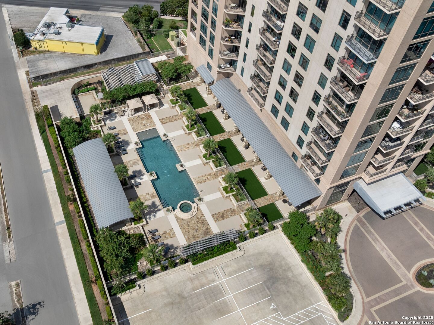 4242 Broadway APT 2002