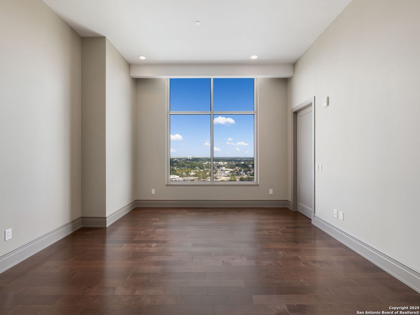 4242 Broadway APT 2002