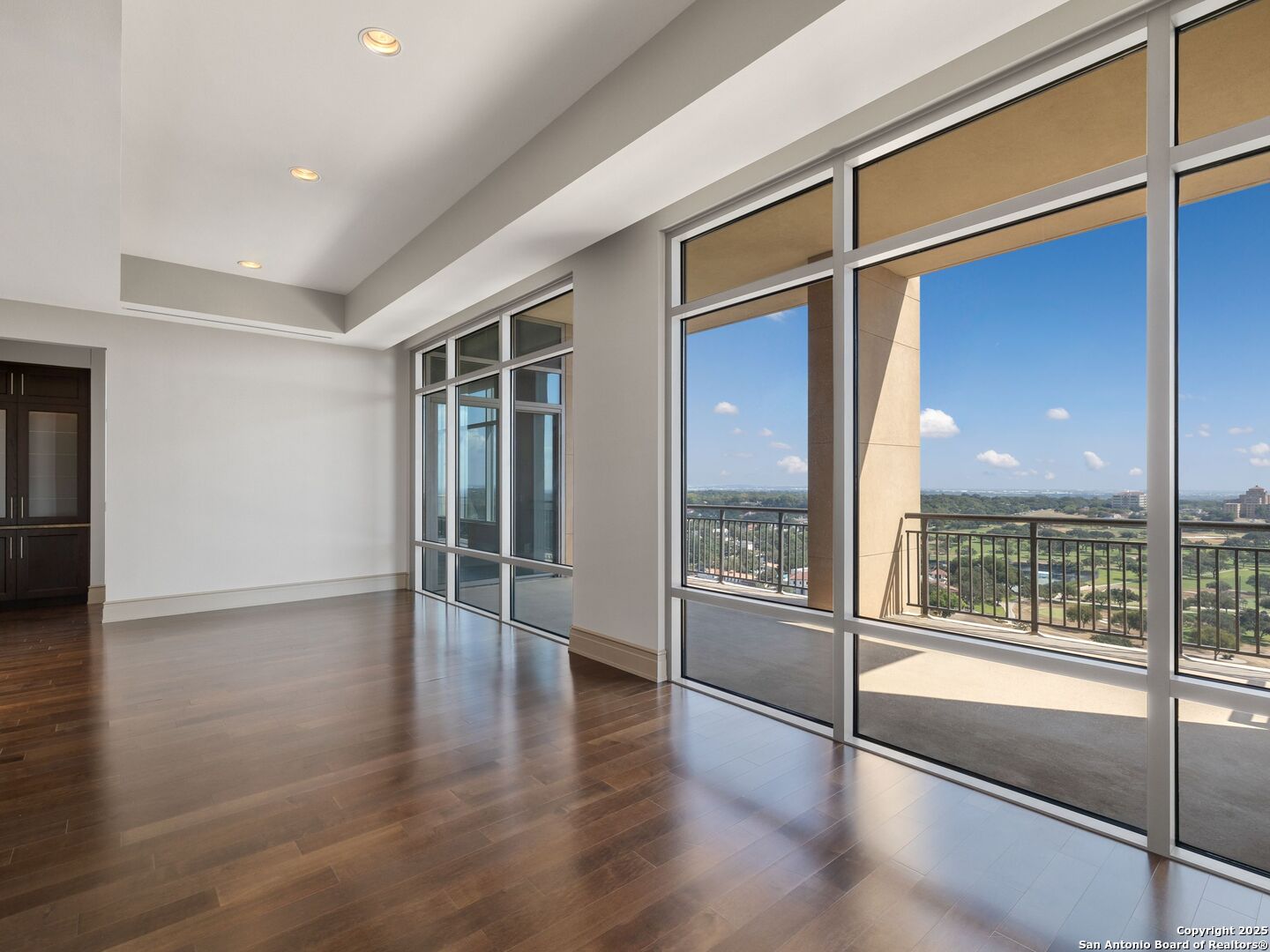 4242 Broadway APT 2002