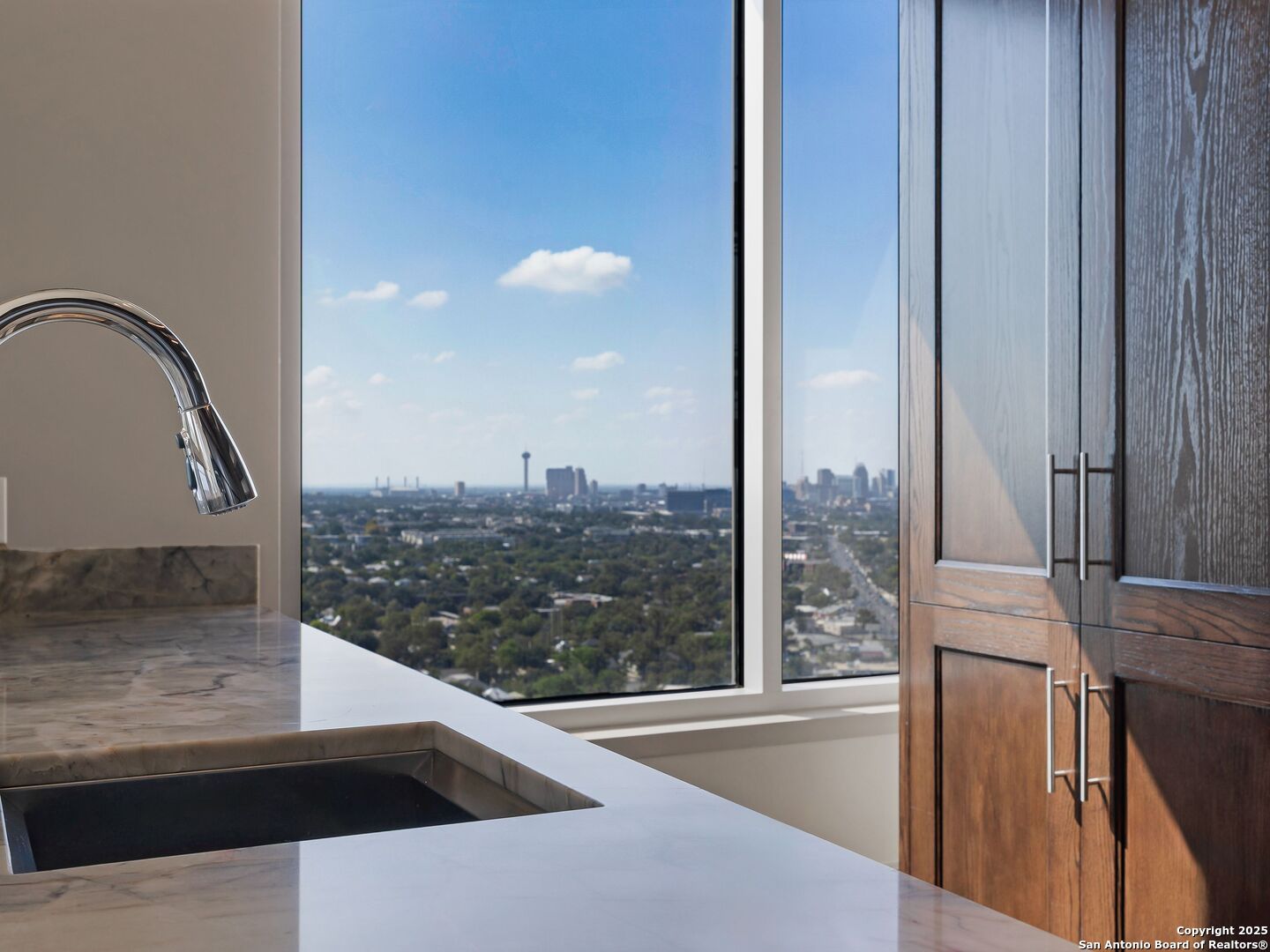 4242 Broadway APT 2002