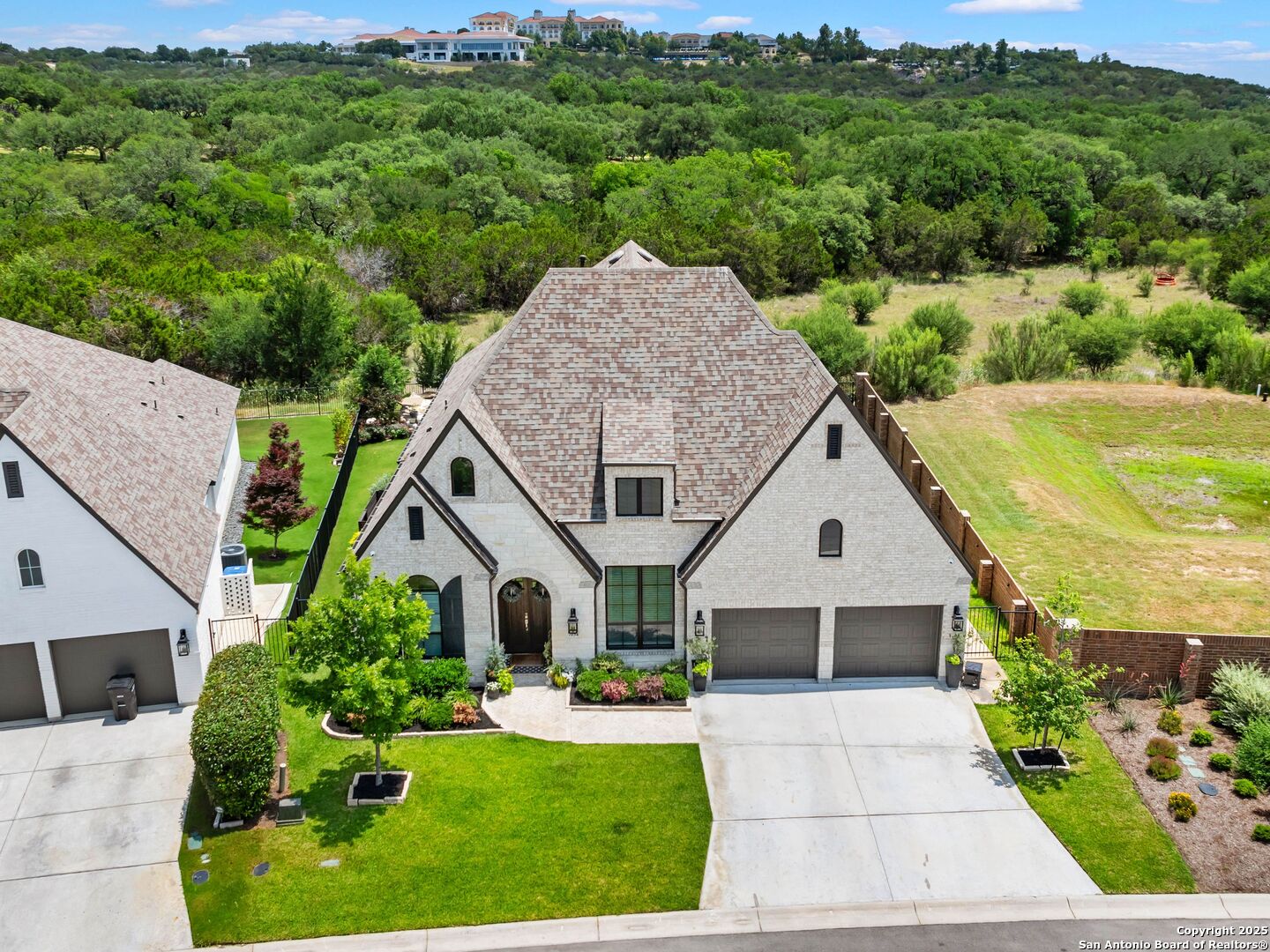 7054 Cantera Manor