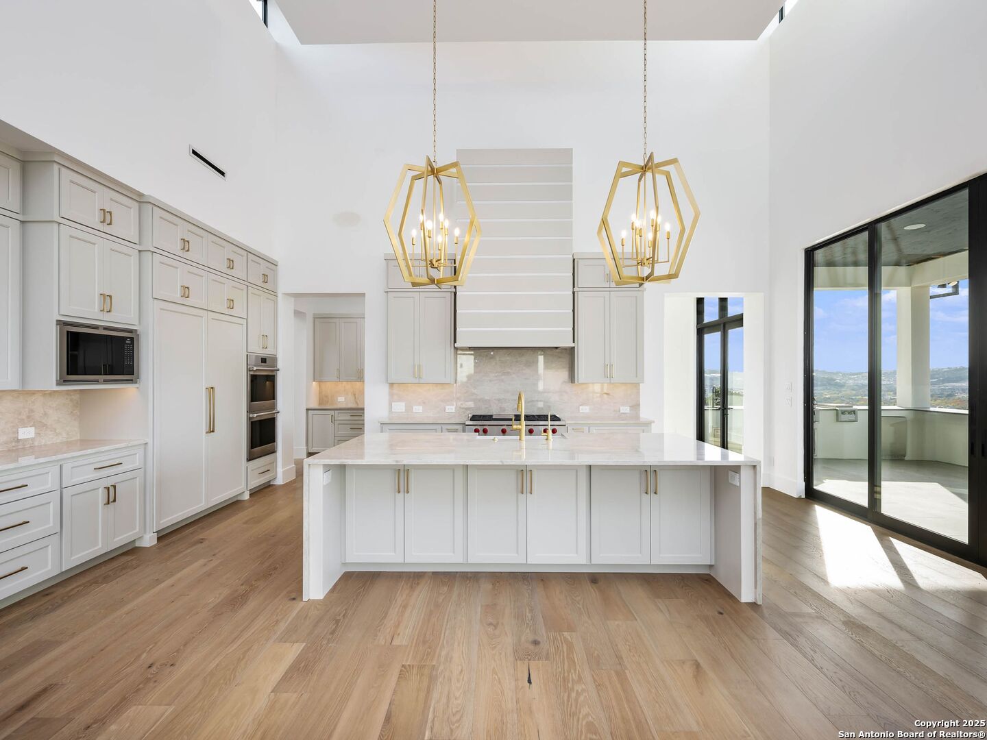 21511 Privada Avila