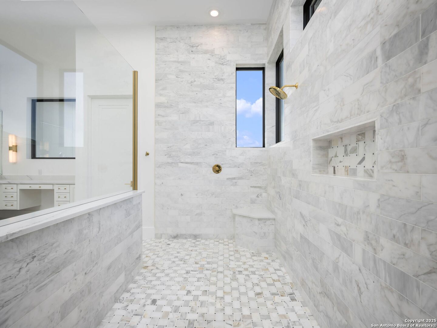 21511 Privada Avila