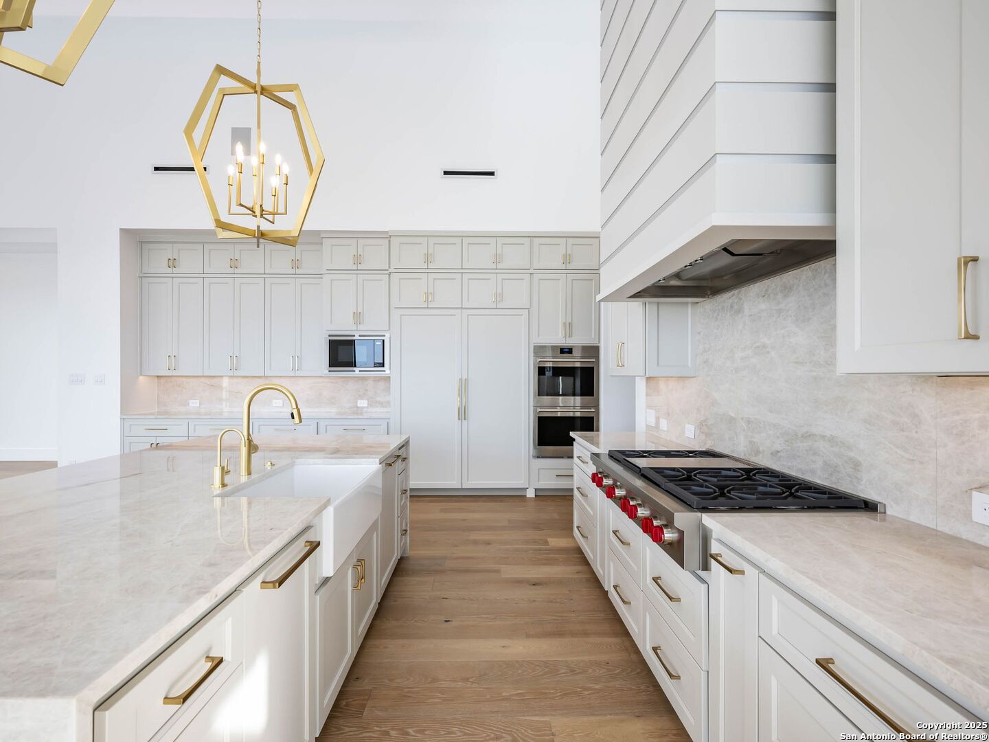 21511 Privada Avila