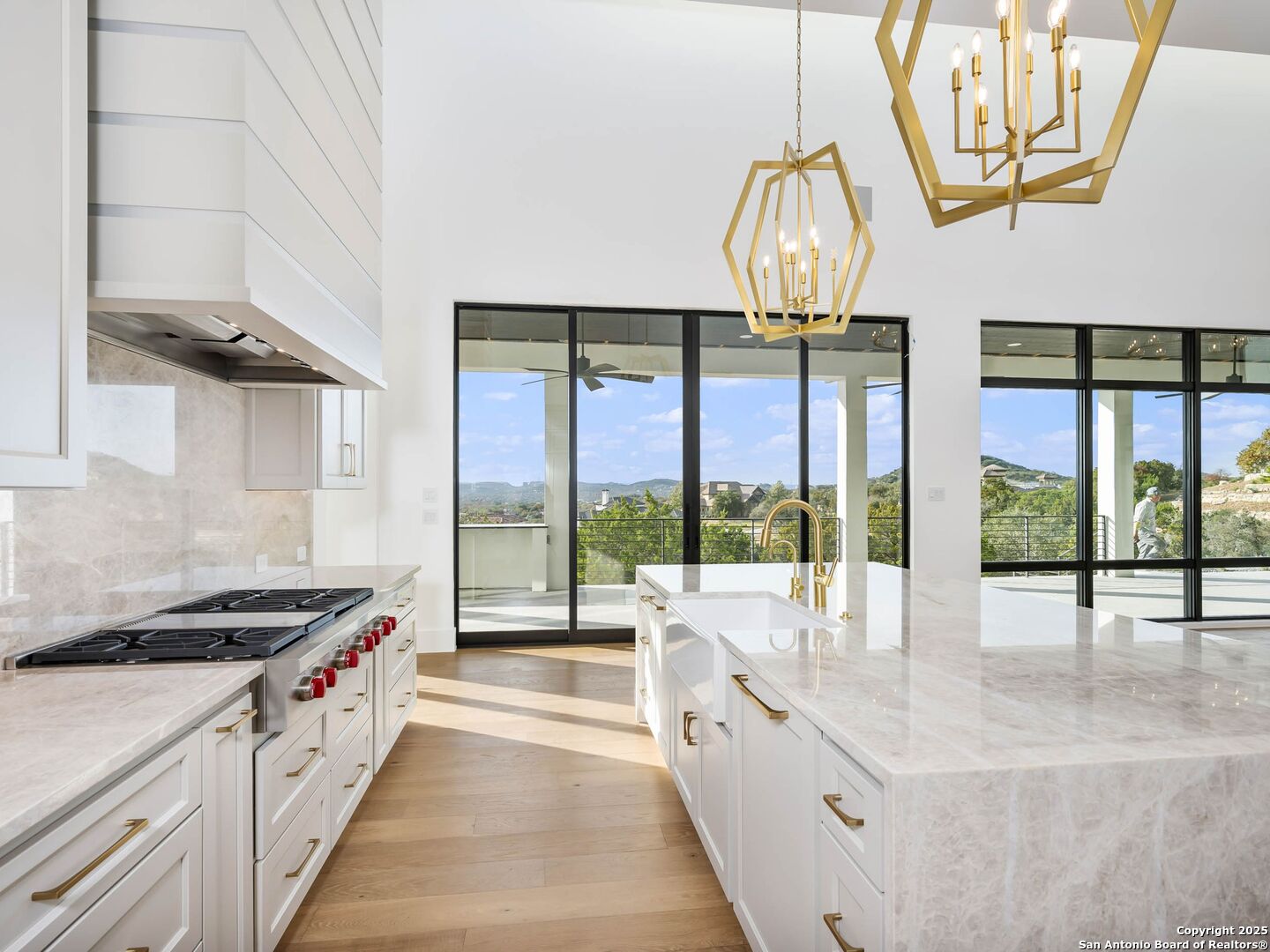 21511 Privada Avila