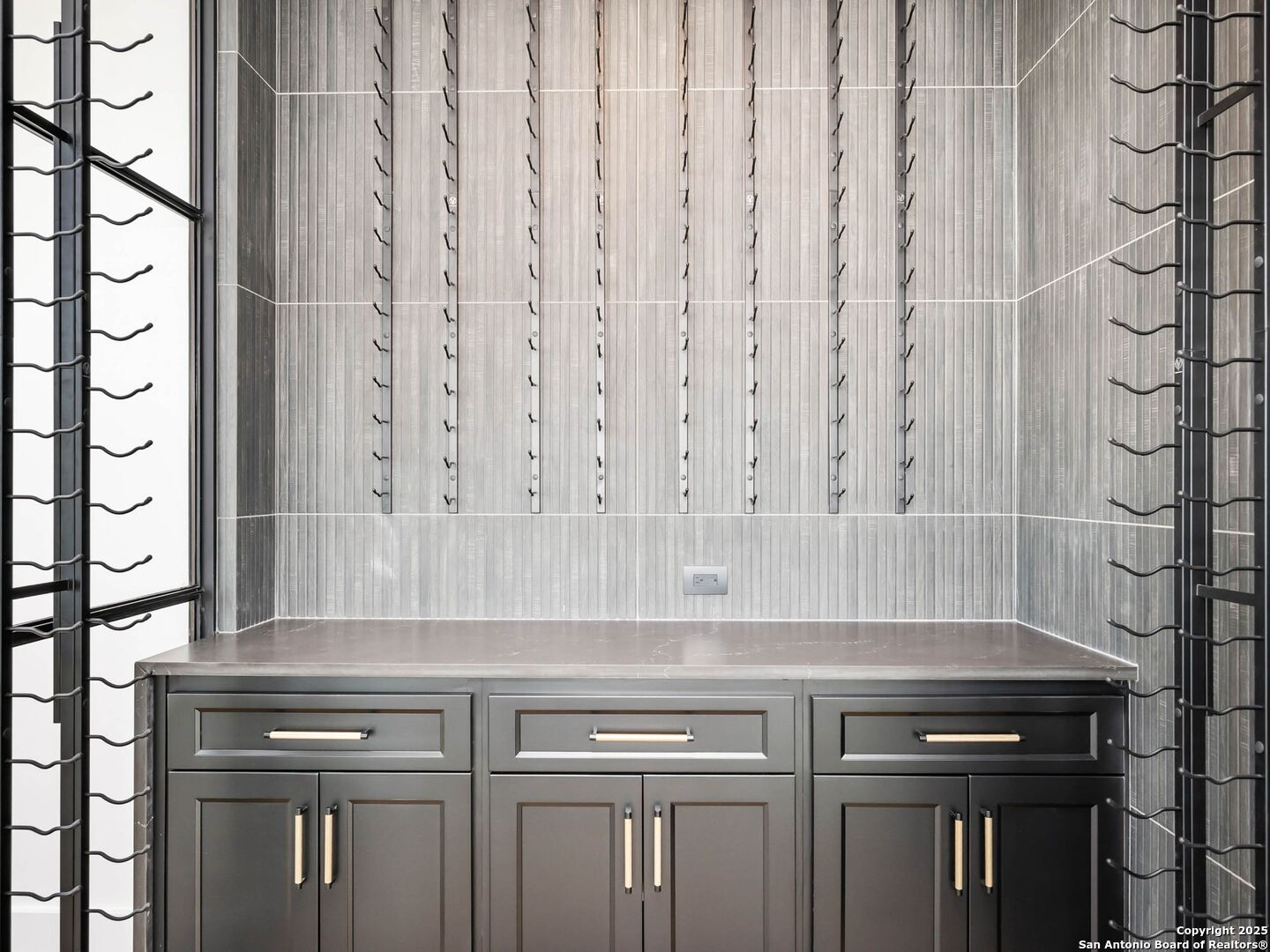 21511 Privada Avila