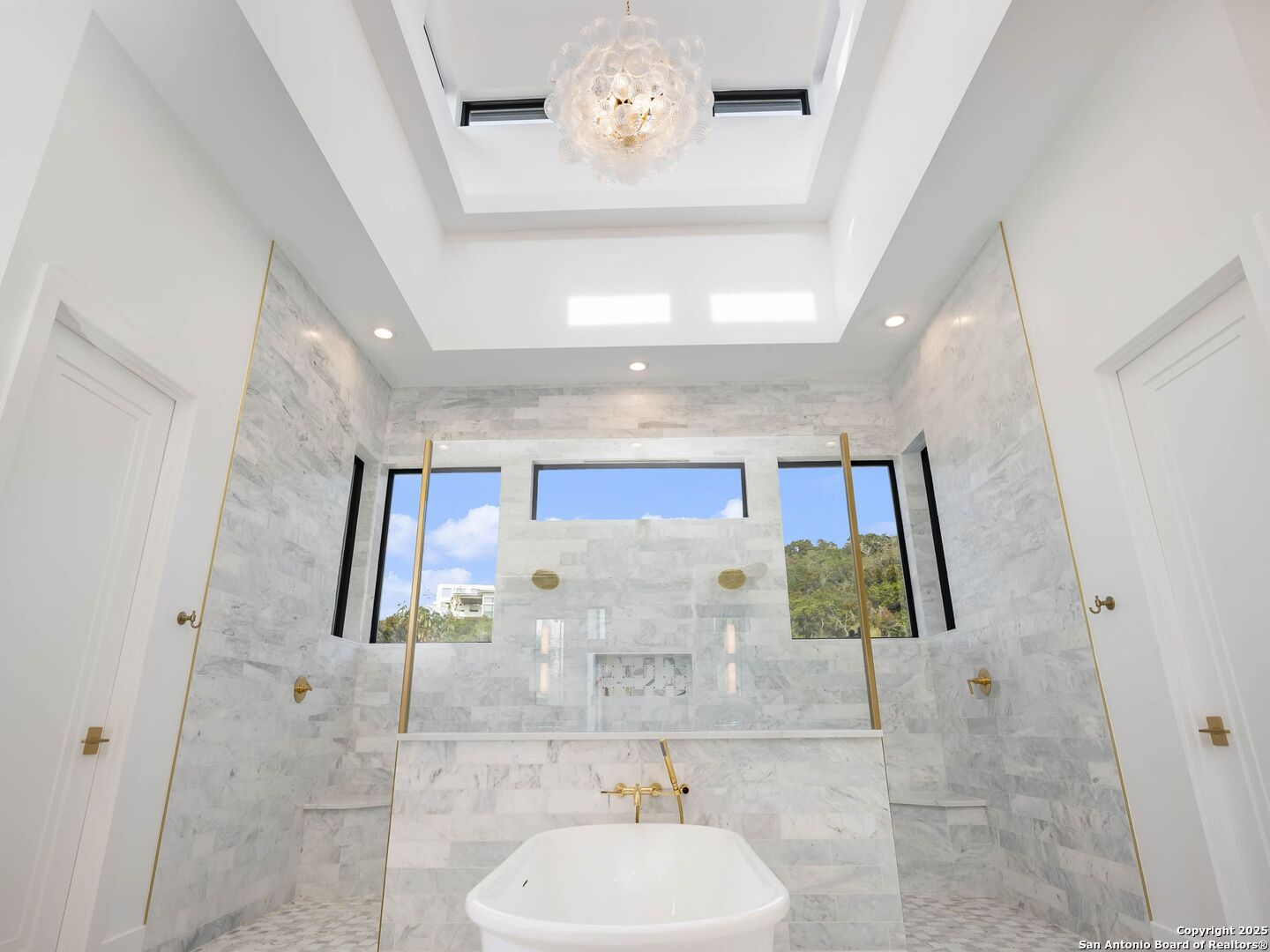 21511 Privada Avila
