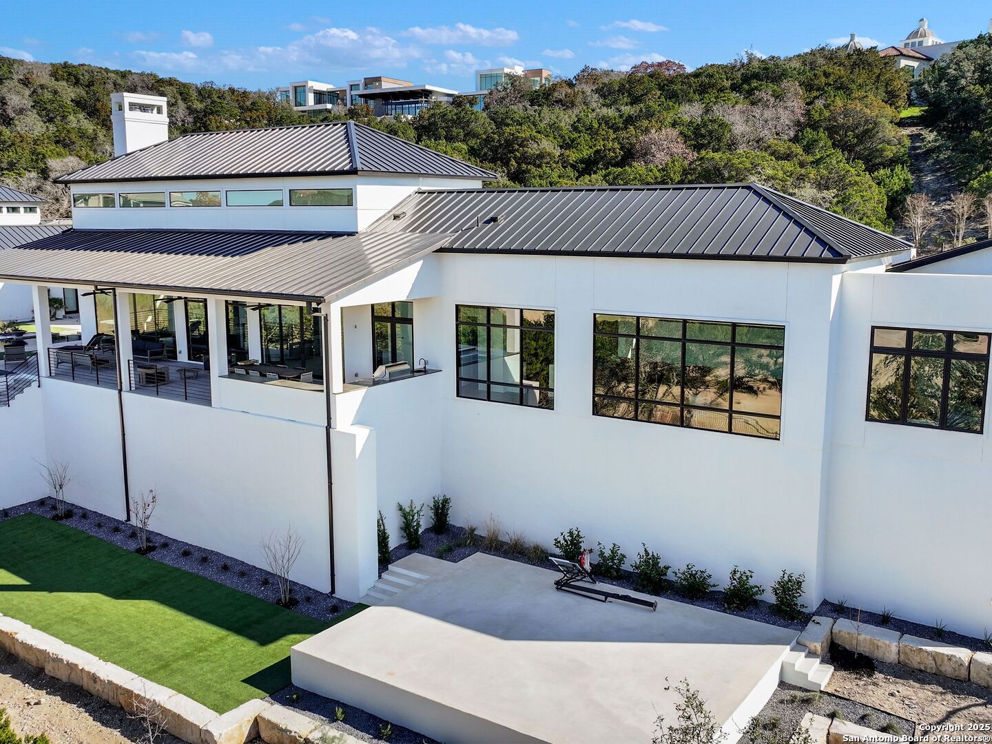 21511 Privada Avila