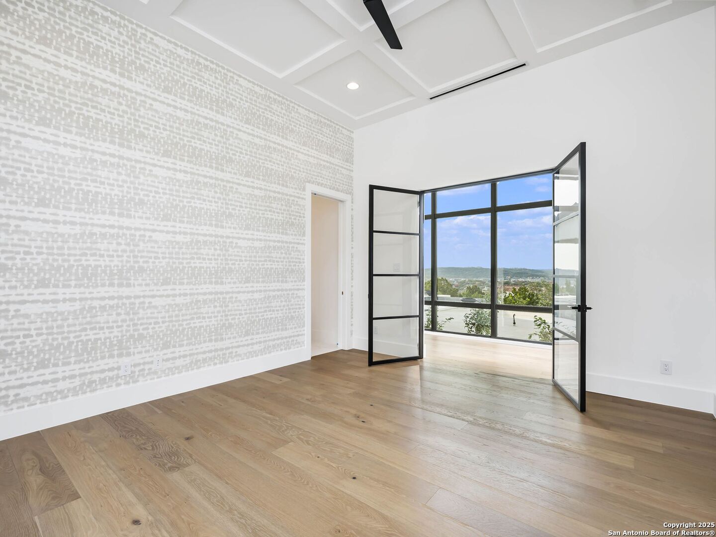 21511 Privada Avila