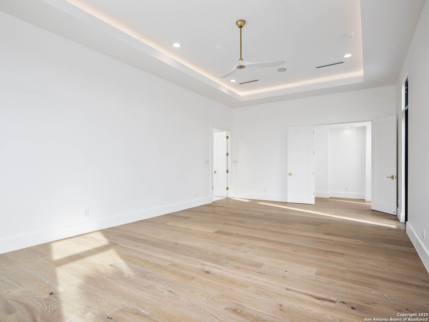 21511 Privada Avila