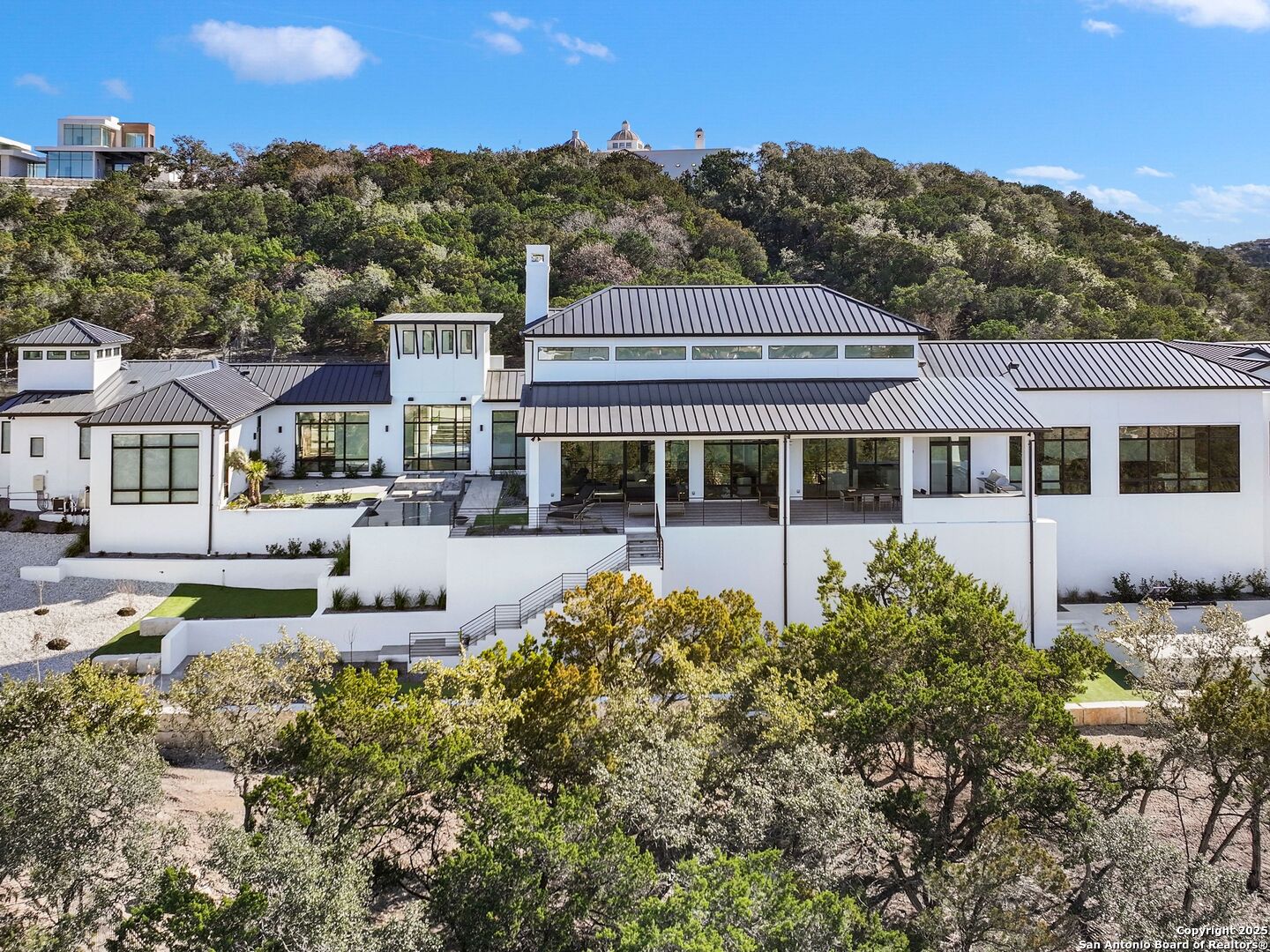 21511 Privada Avila
