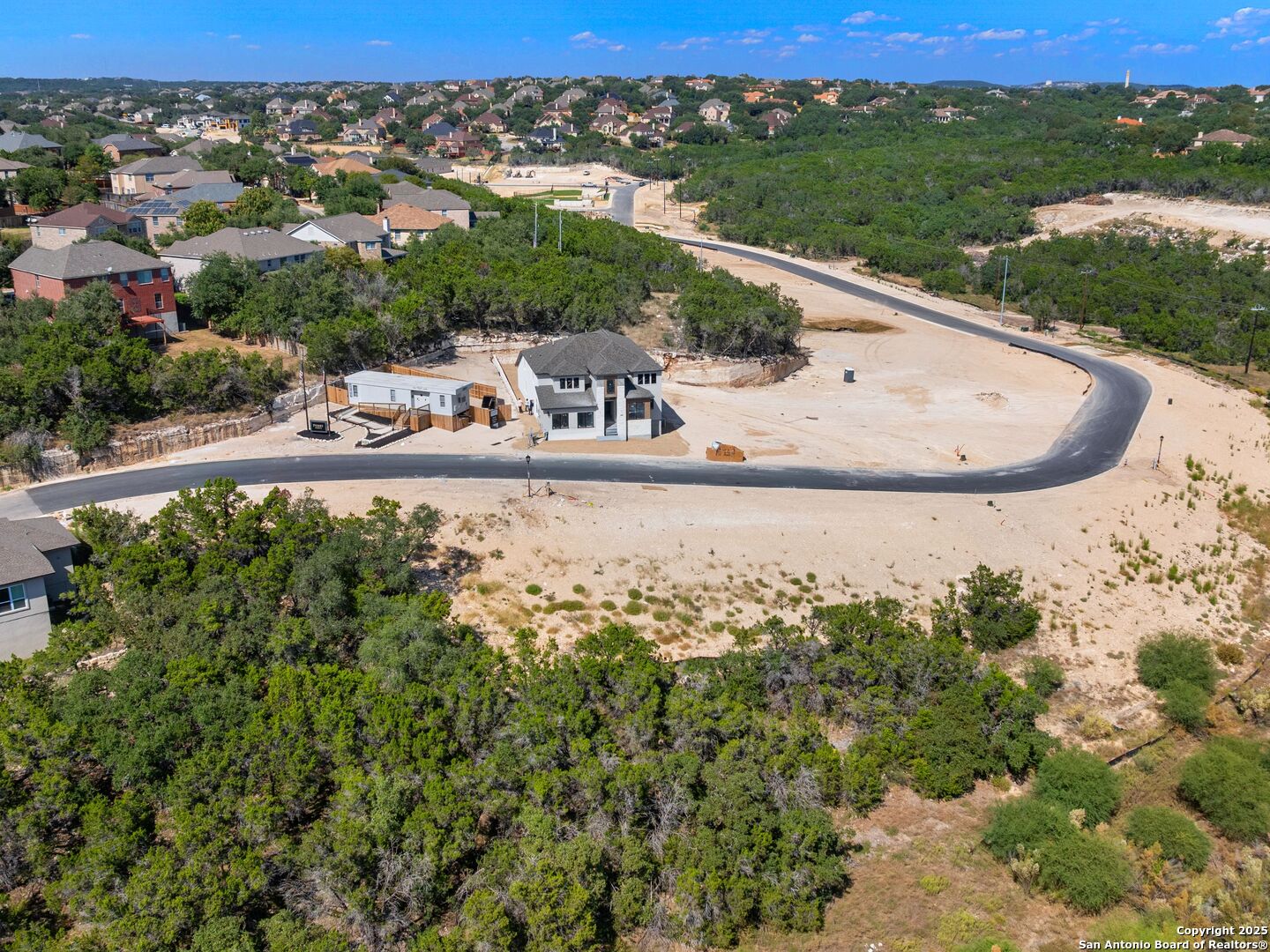 22022 Rustic Hollow