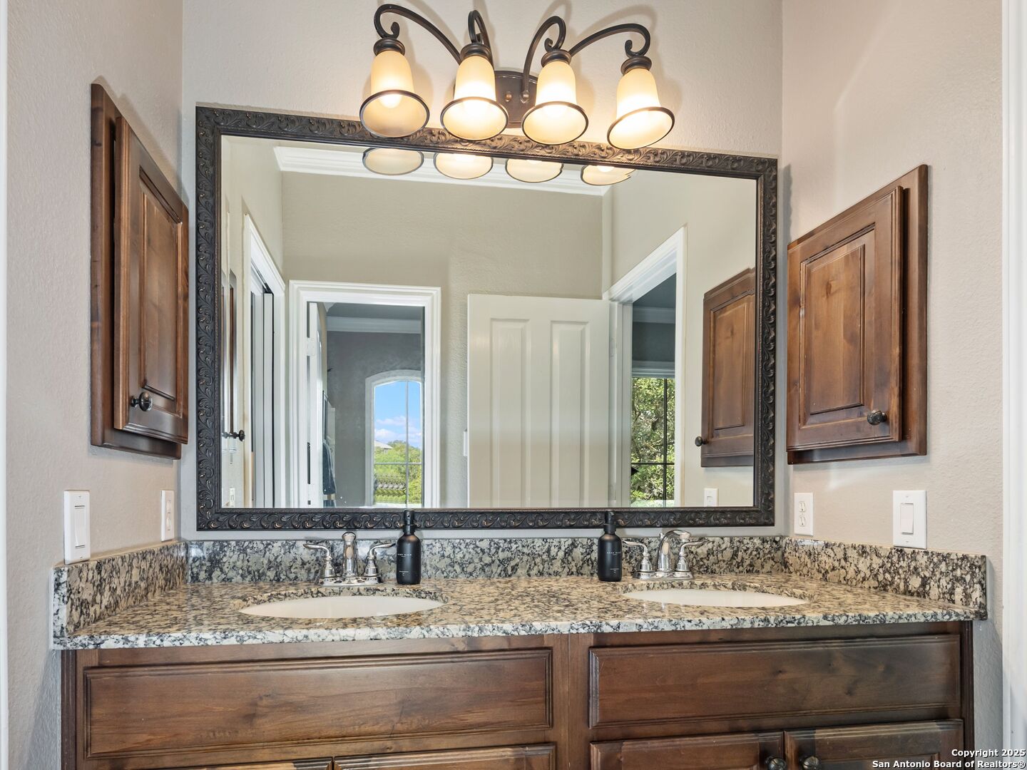 22525 Fossil Ridge
