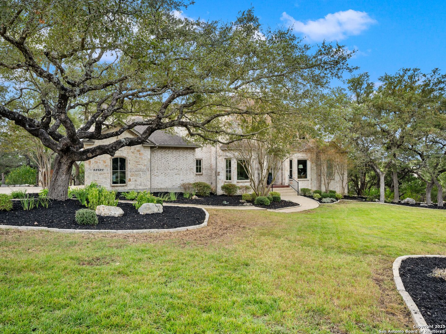 22525 Fossil Ridge