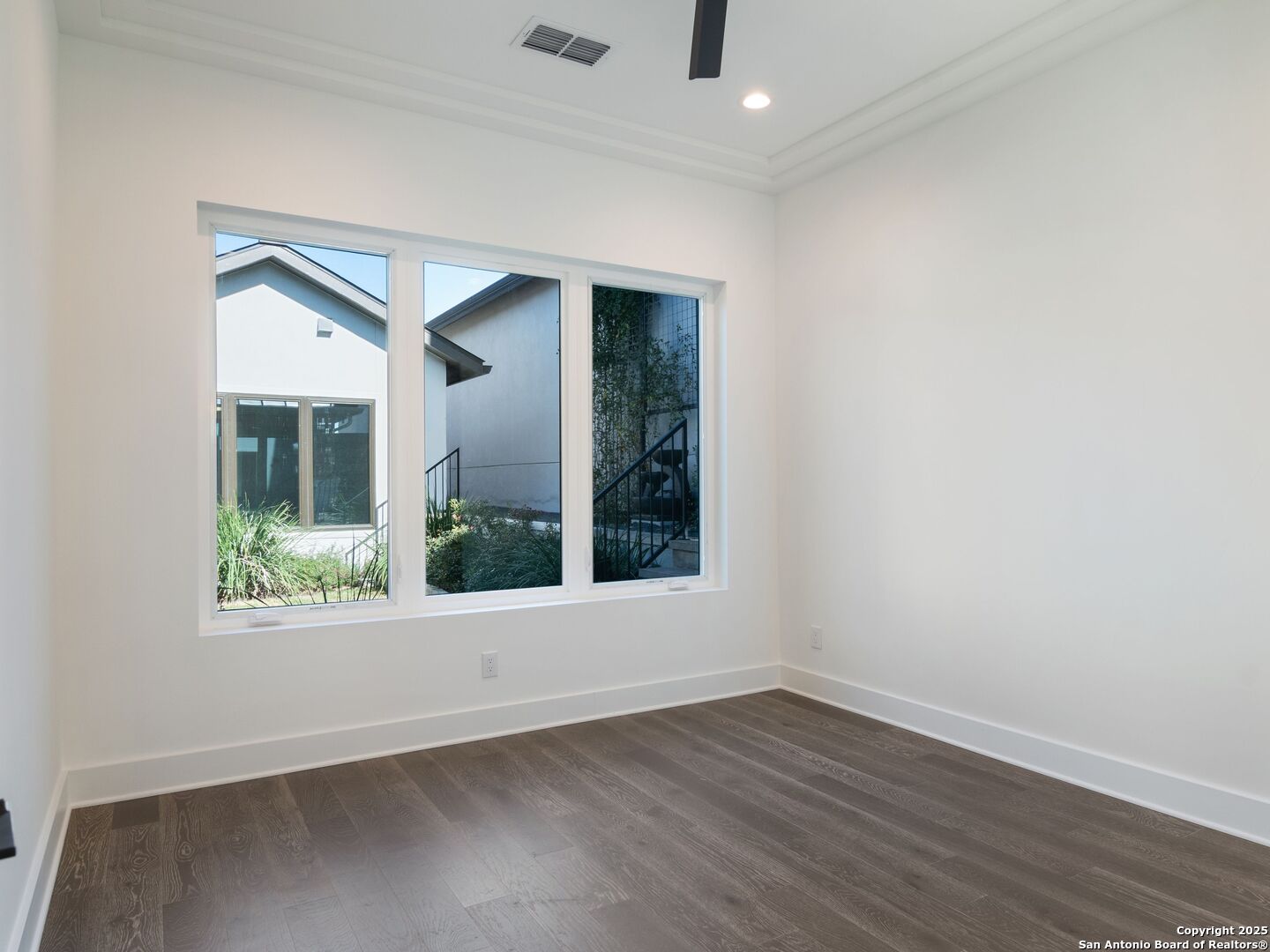 35 Dominion Heights