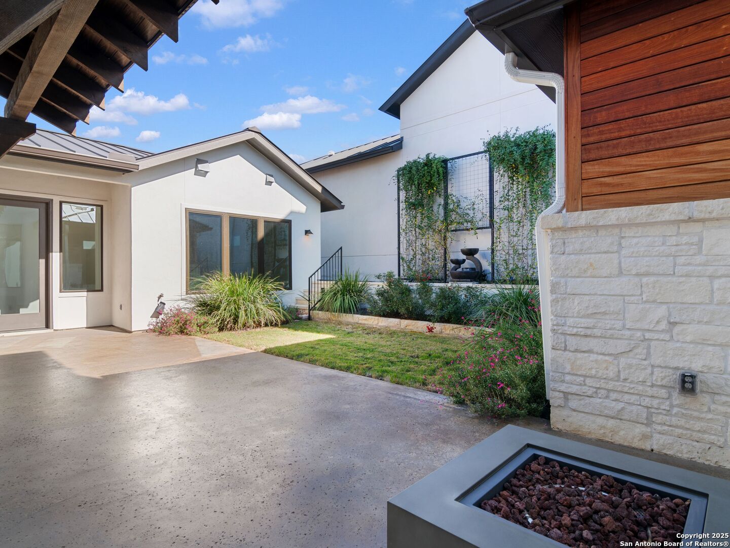 35 Dominion Heights