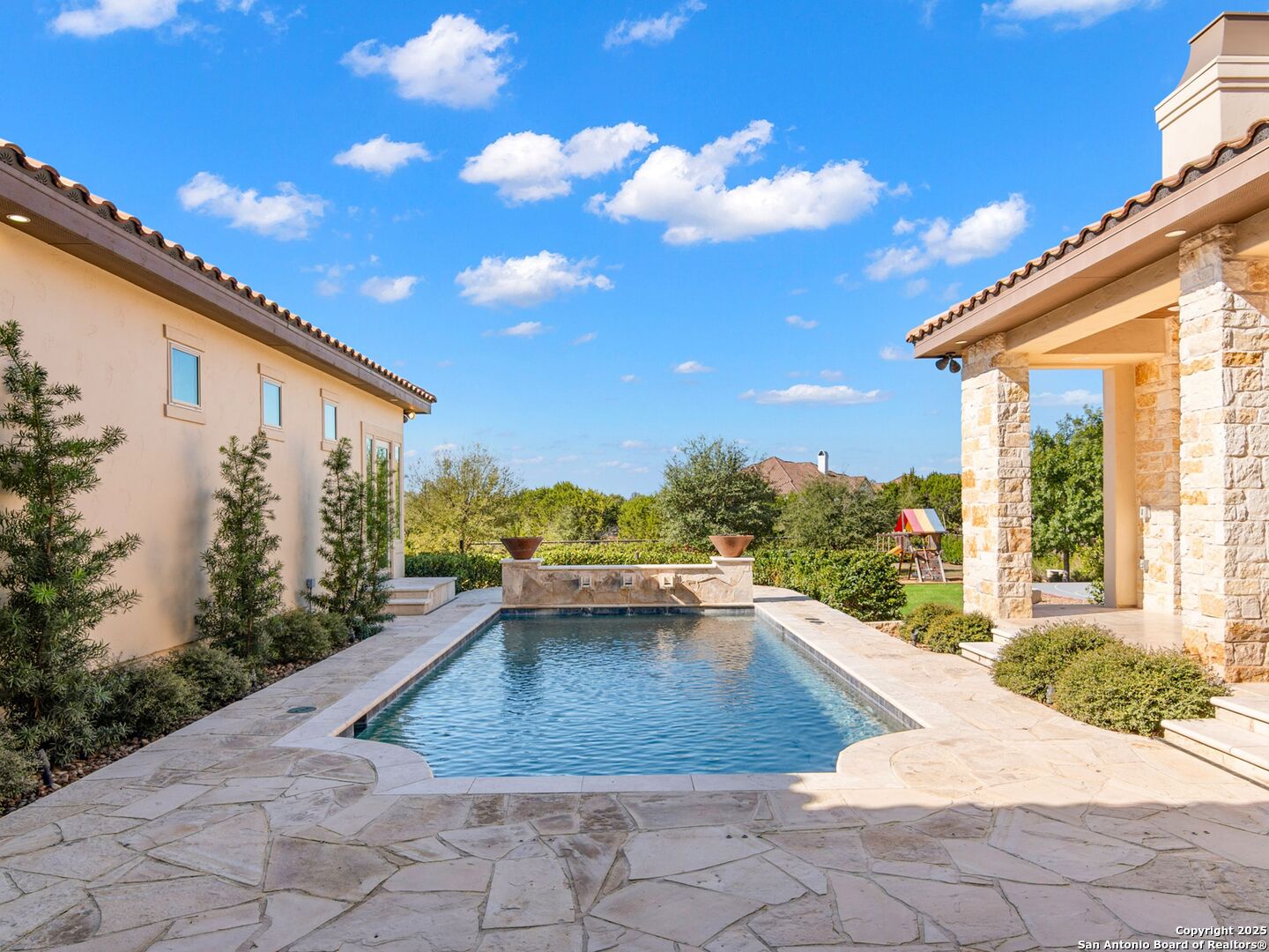 211 Wellesley Landing