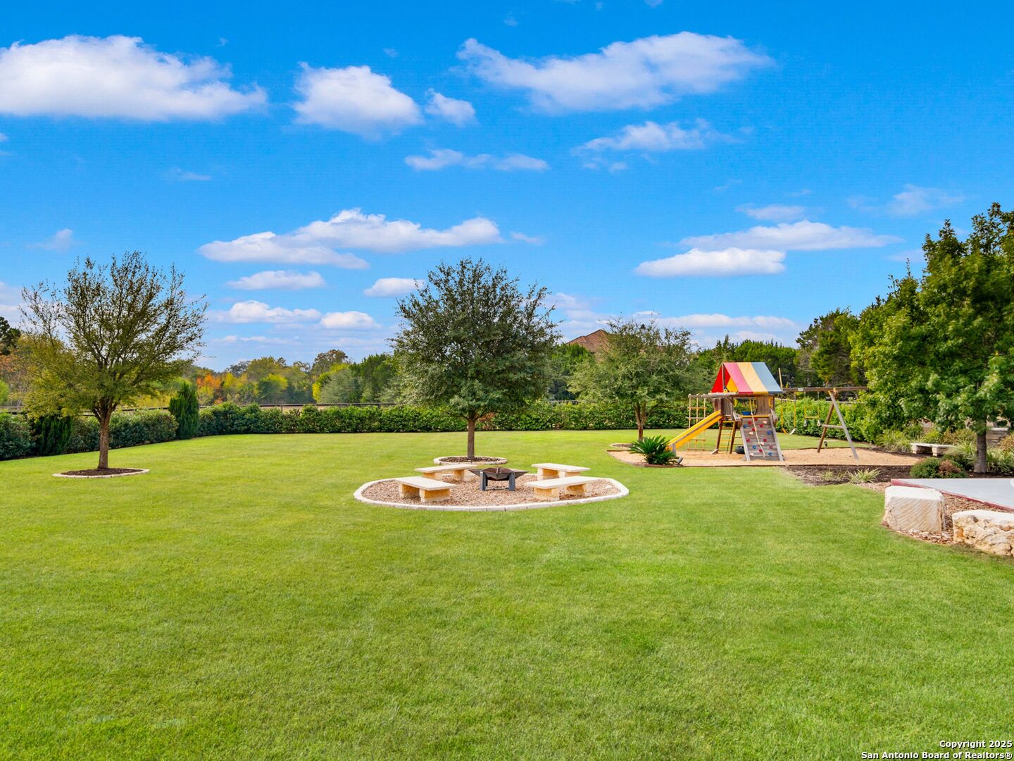 211 Wellesley Landing