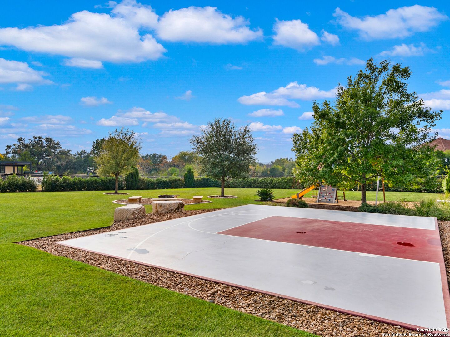 211 Wellesley Landing