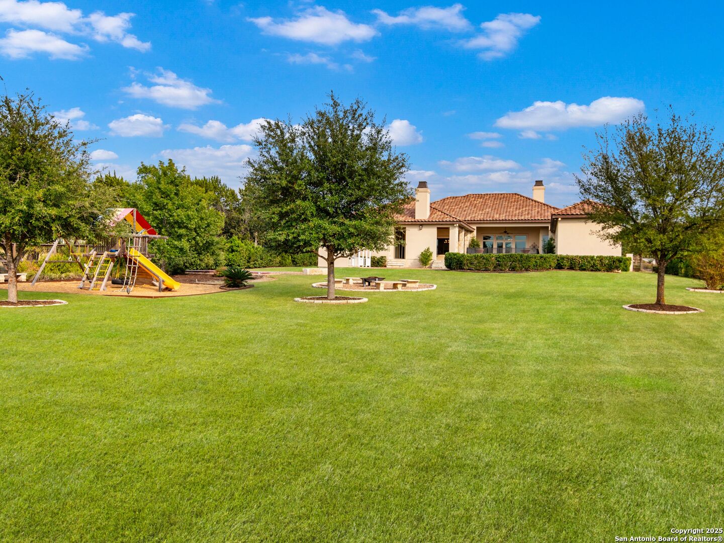 211 Wellesley Landing