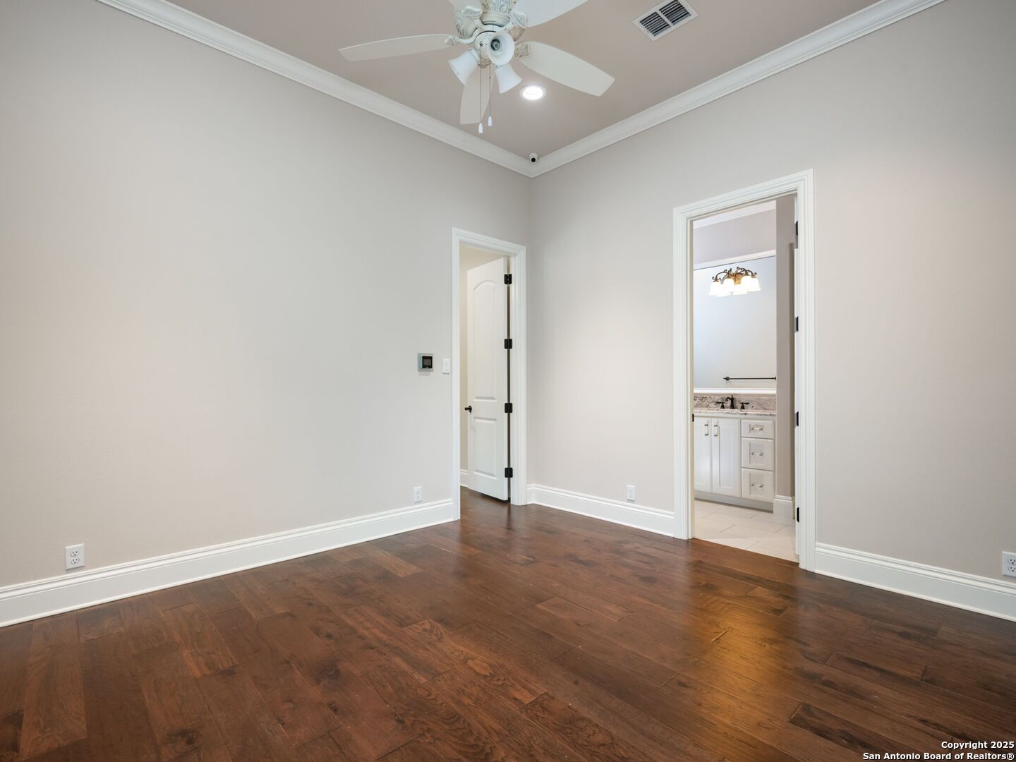 211 Wellesley Landing