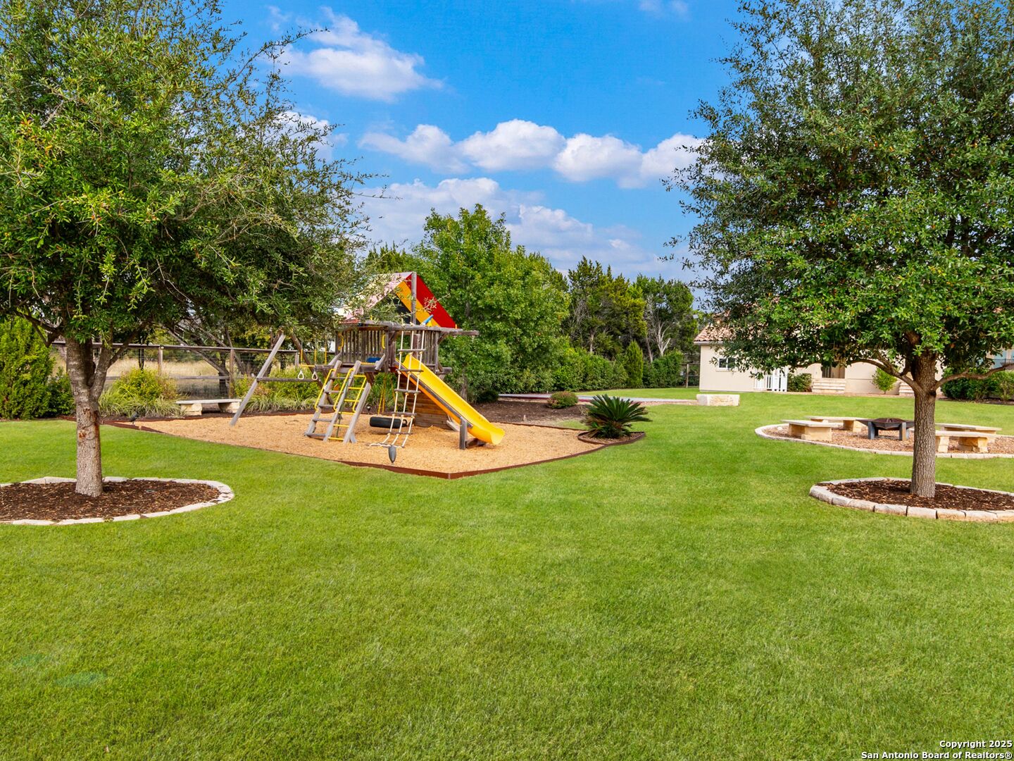 211 Wellesley Landing