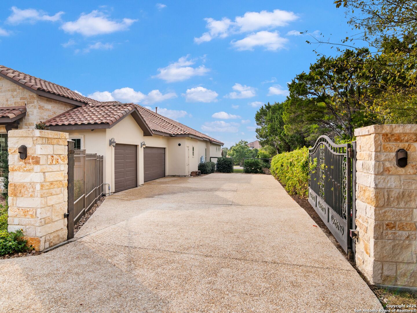 211 Wellesley Landing