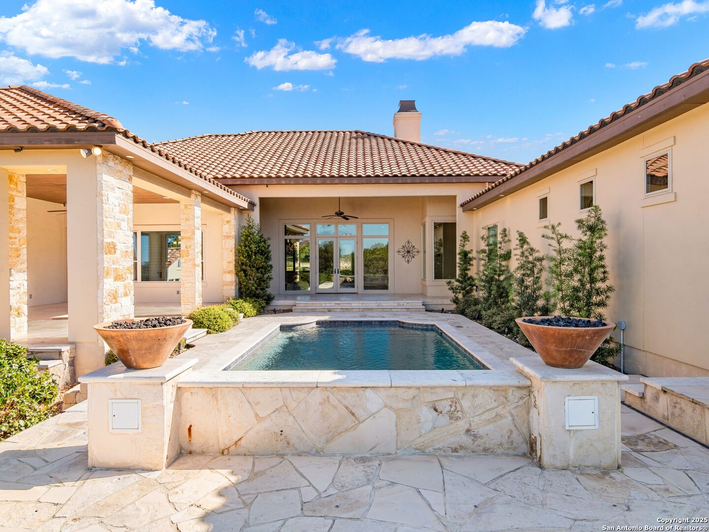 211 Wellesley Landing