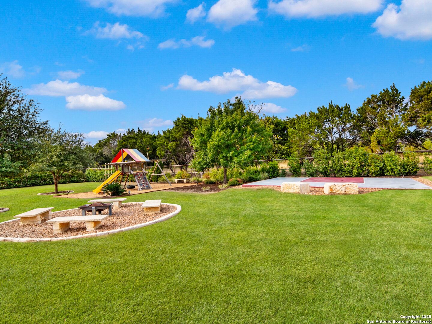 211 Wellesley Landing