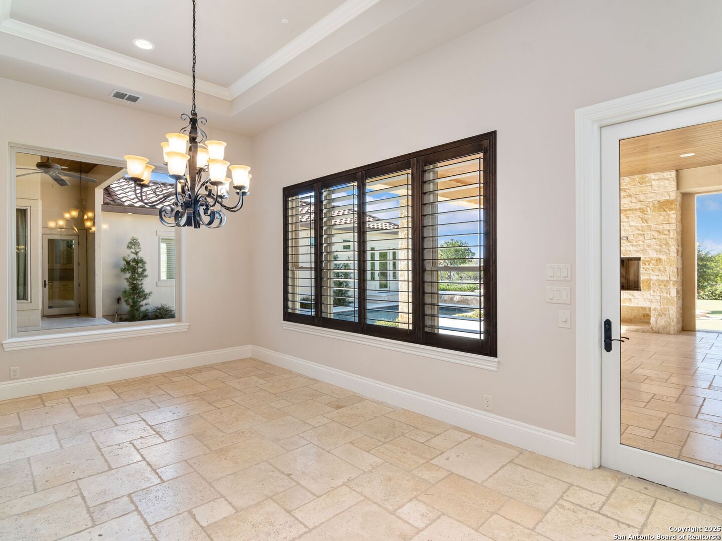 211 Wellesley Landing