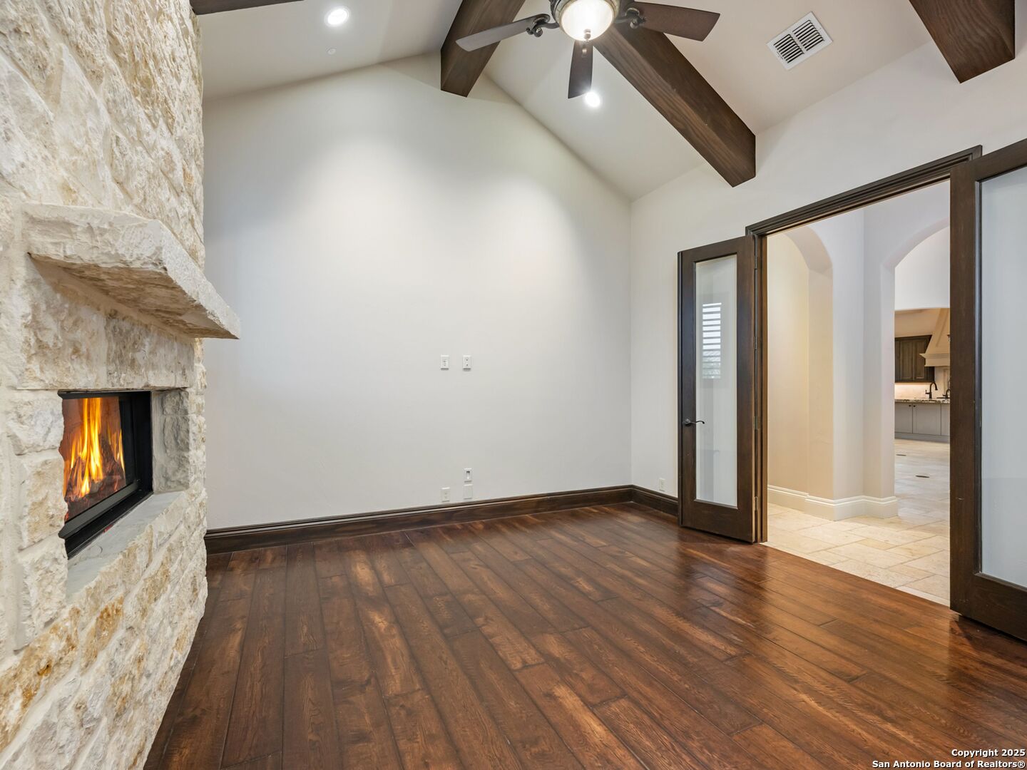 211 Wellesley Landing