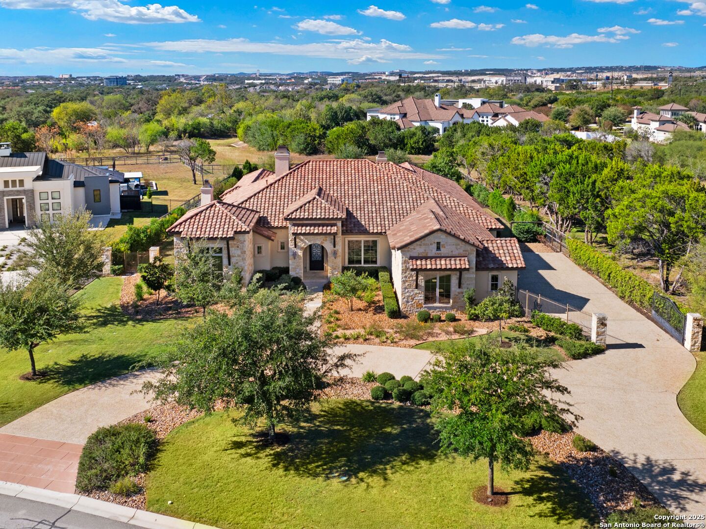 211 Wellesley Landing