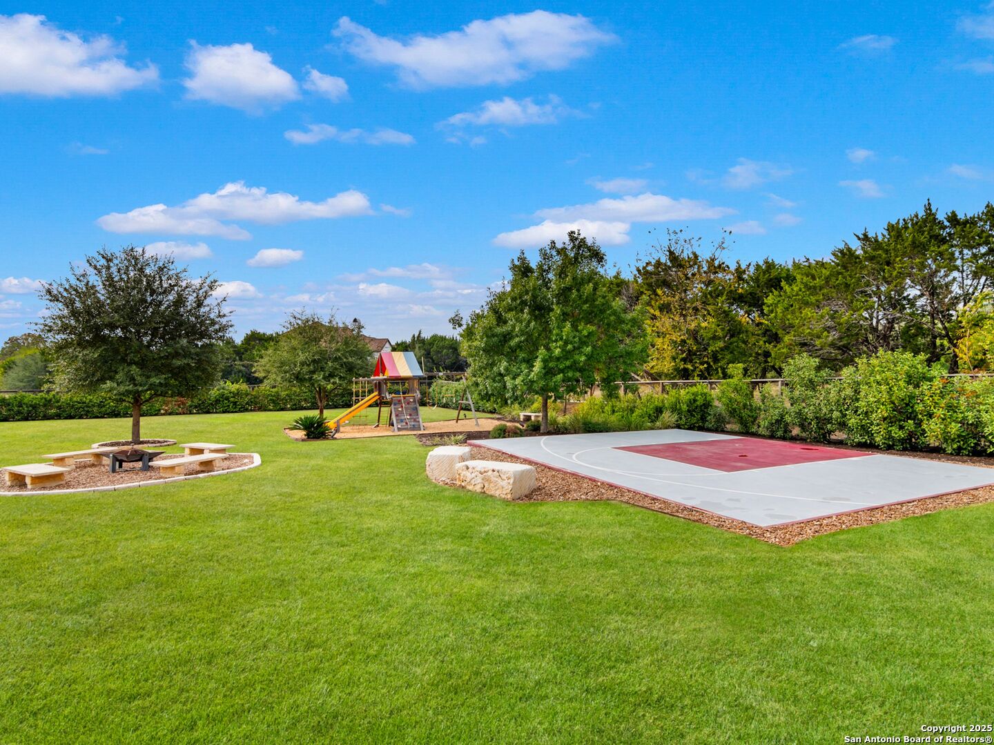 211 Wellesley Landing