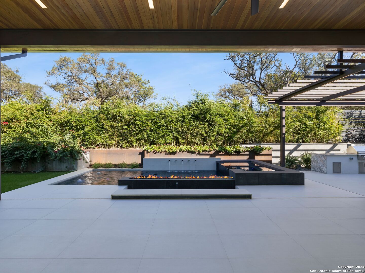 24606 Cliff Line
