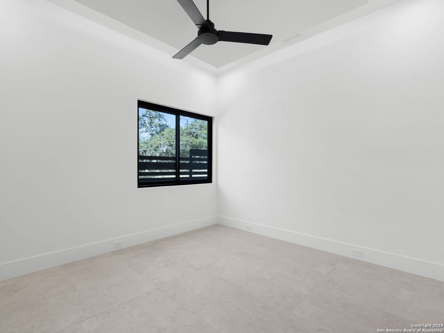24606 Cliff Line