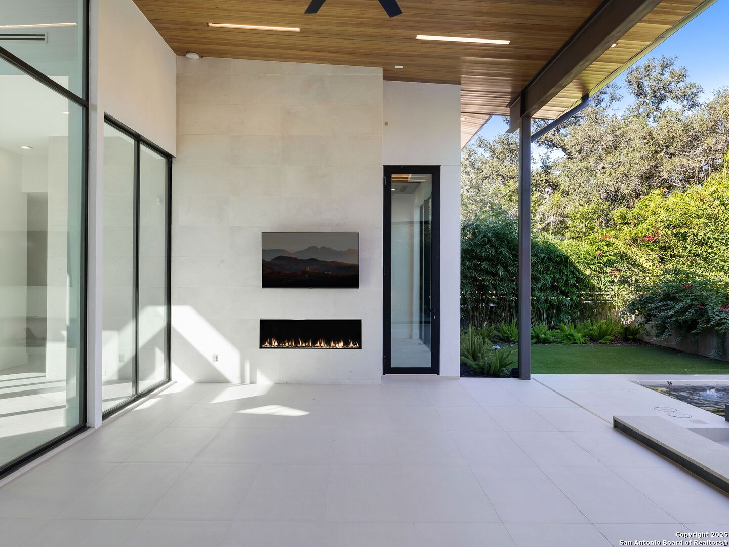 24606 Cliff Line