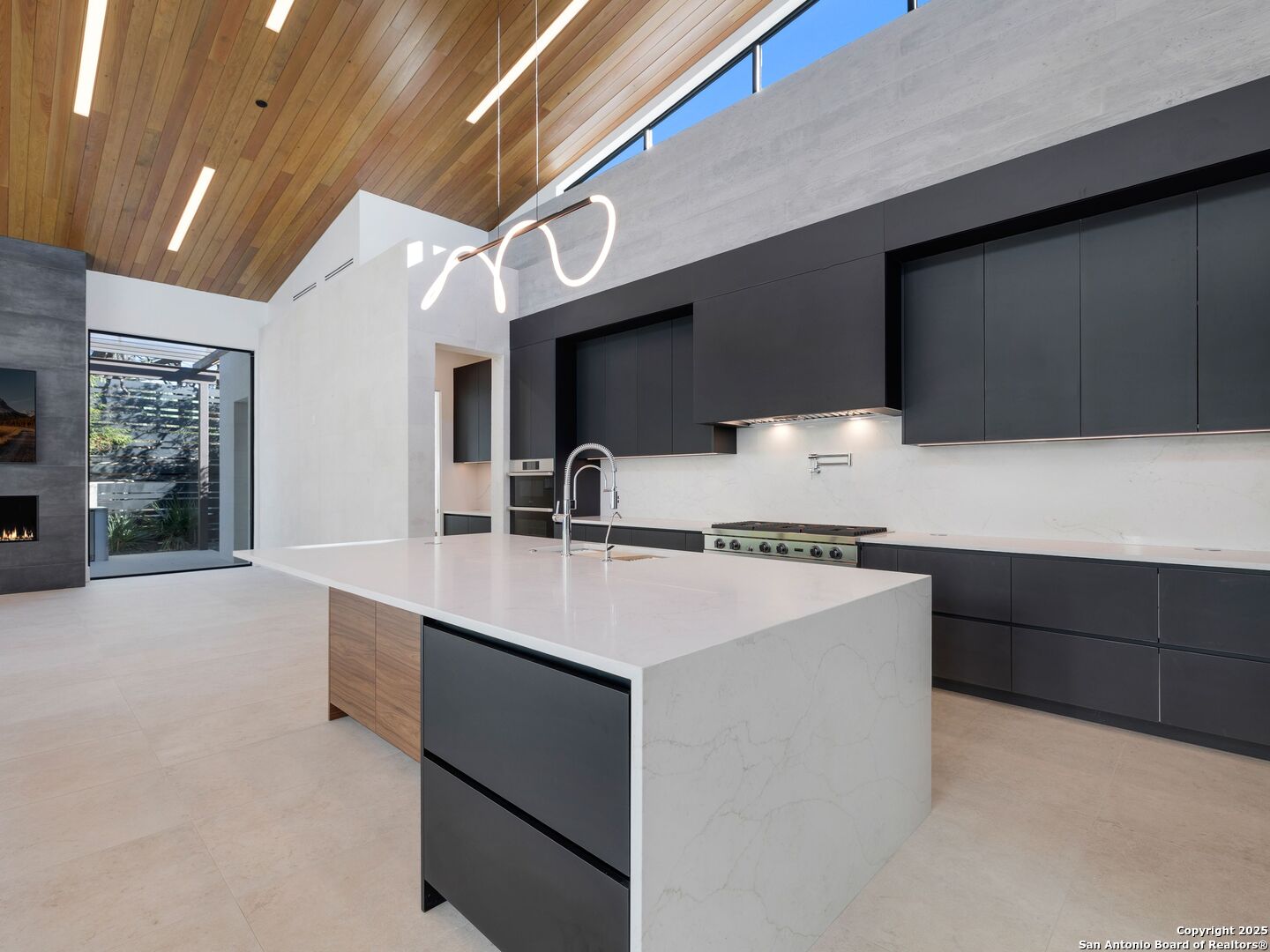 24606 Cliff Line