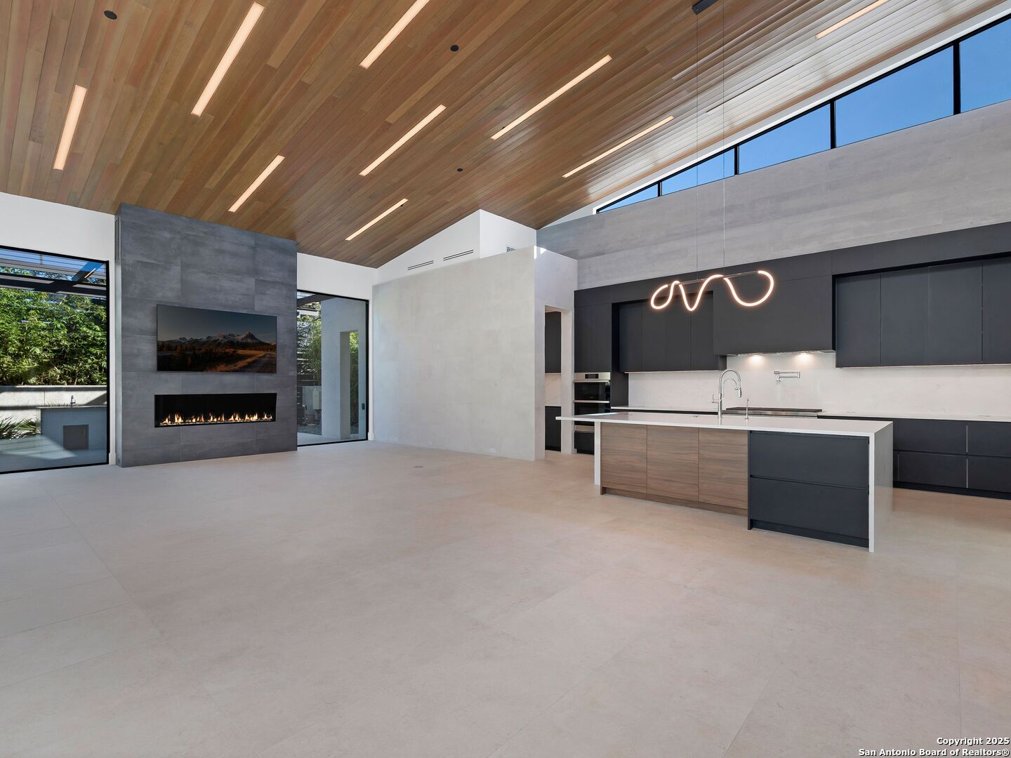 24606 Cliff Line