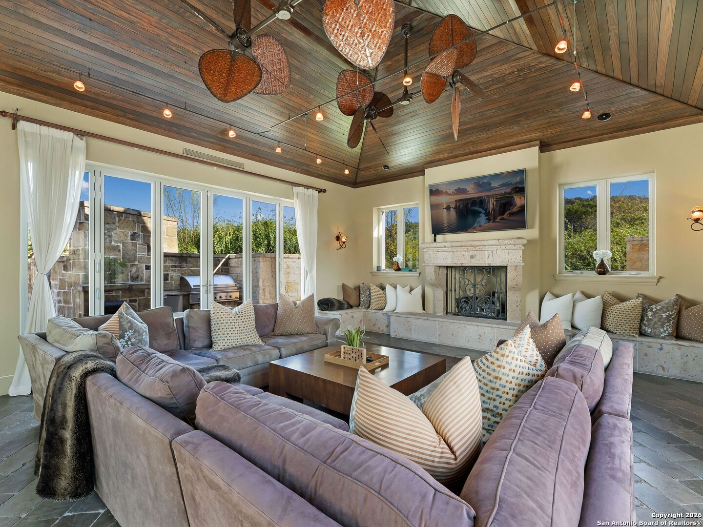 14 Duxbury Park