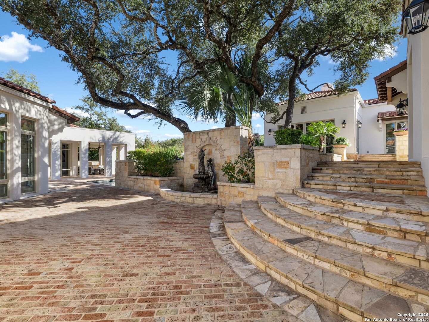 14 Duxbury Park