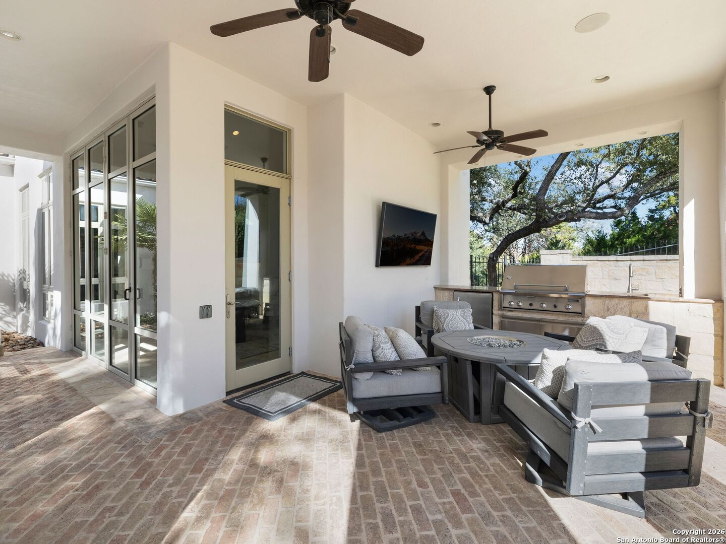 14 Duxbury Park