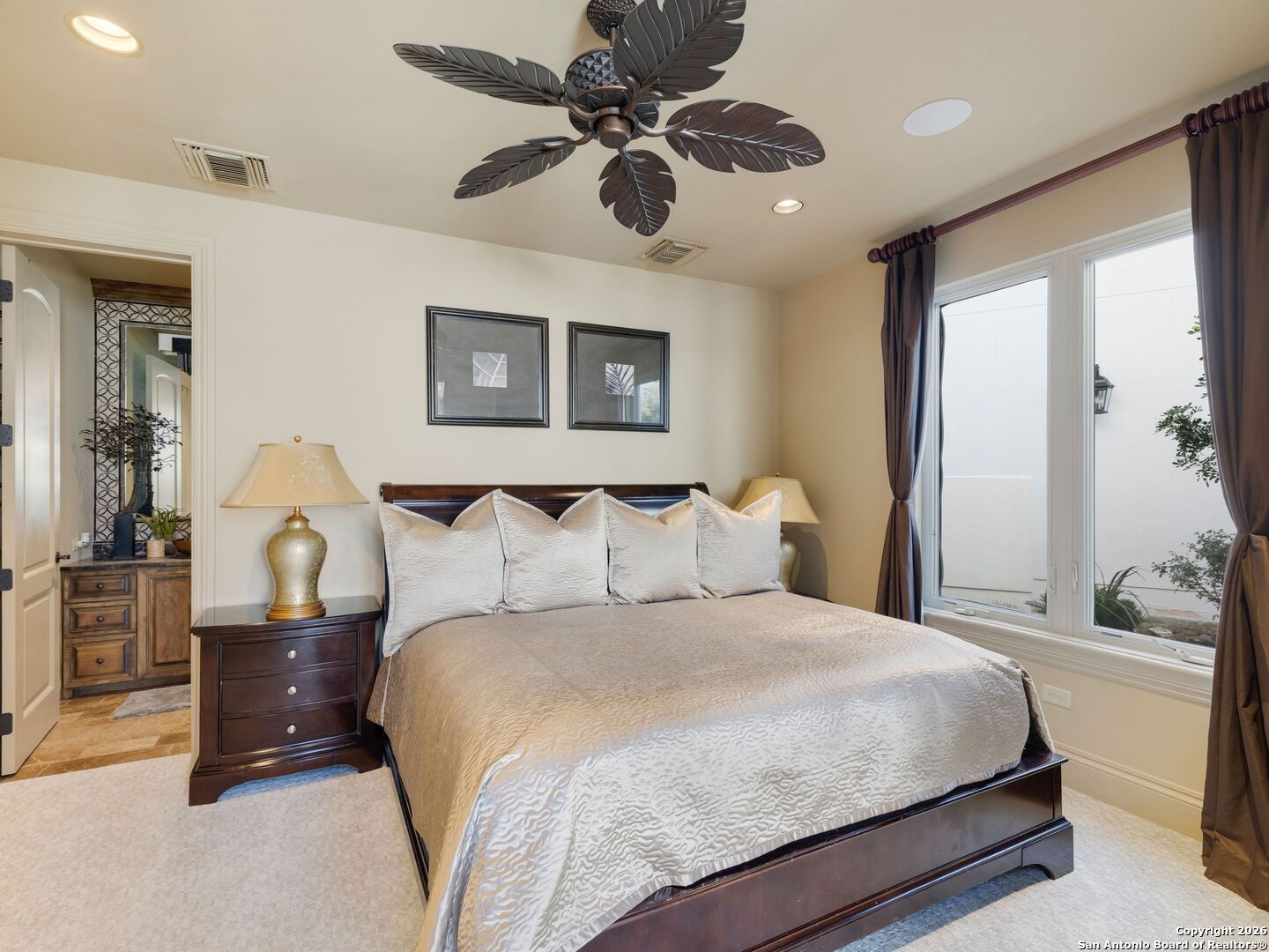 14 Duxbury Park