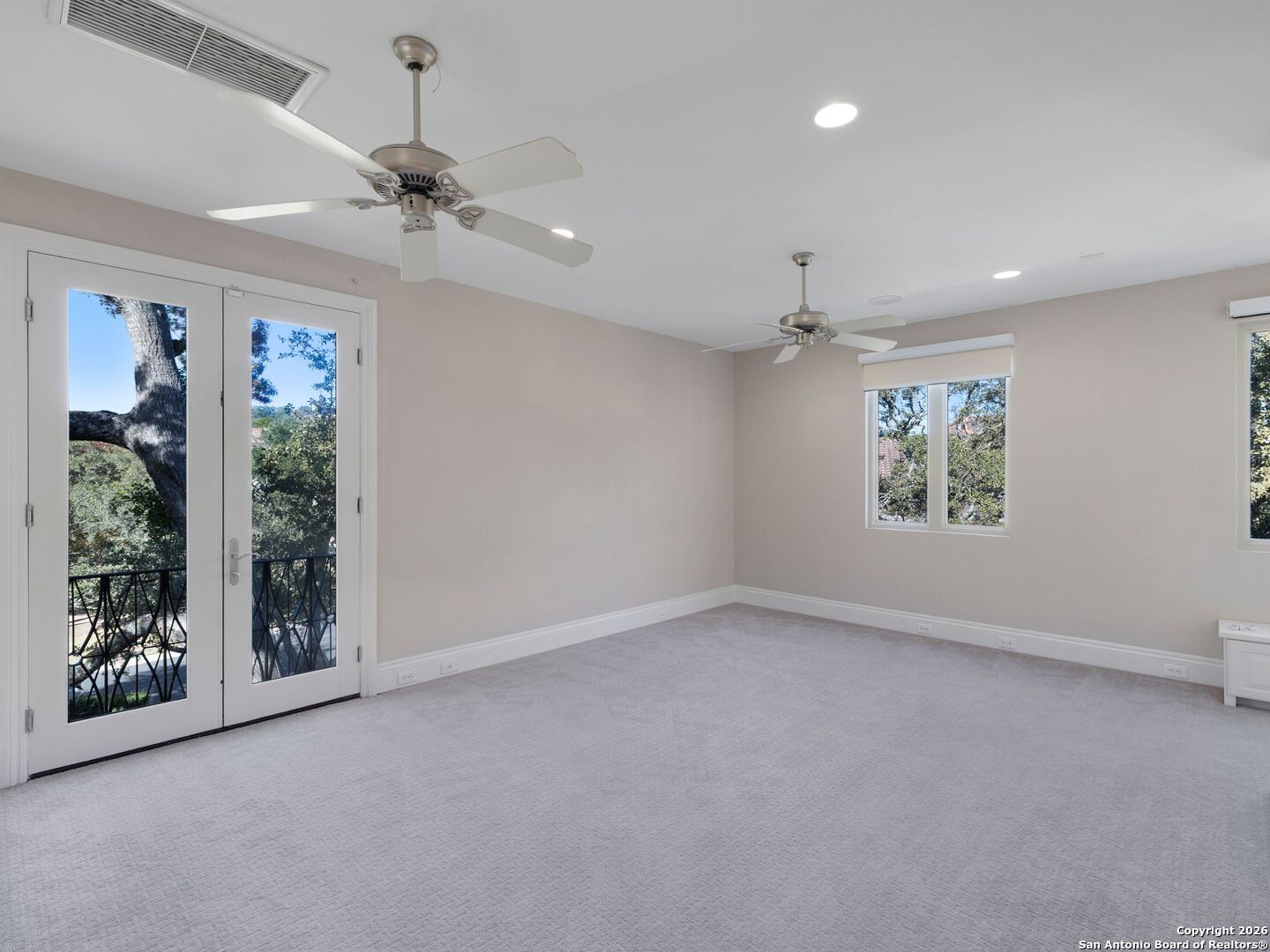 14 Duxbury Park