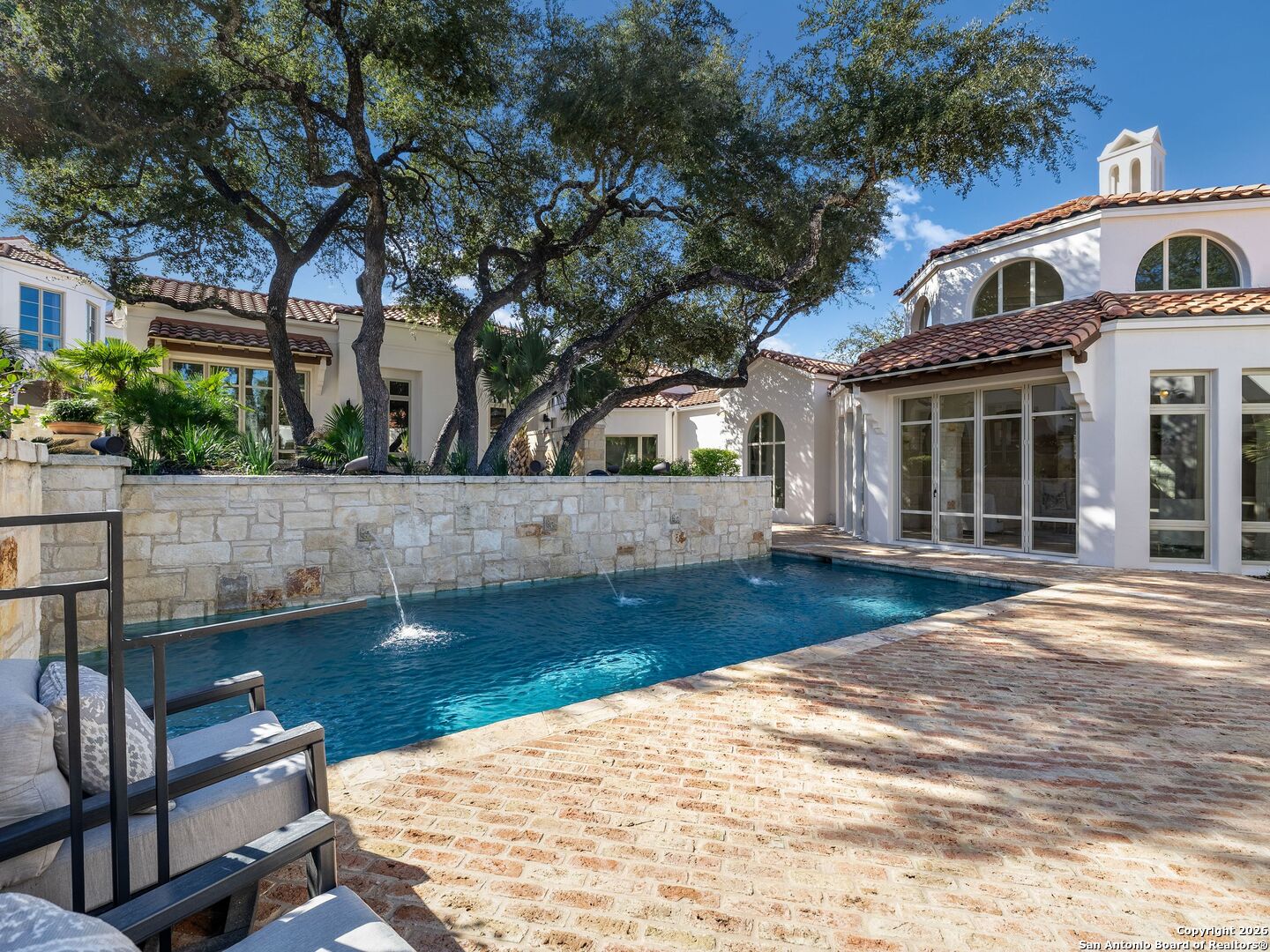 14 Duxbury Park
