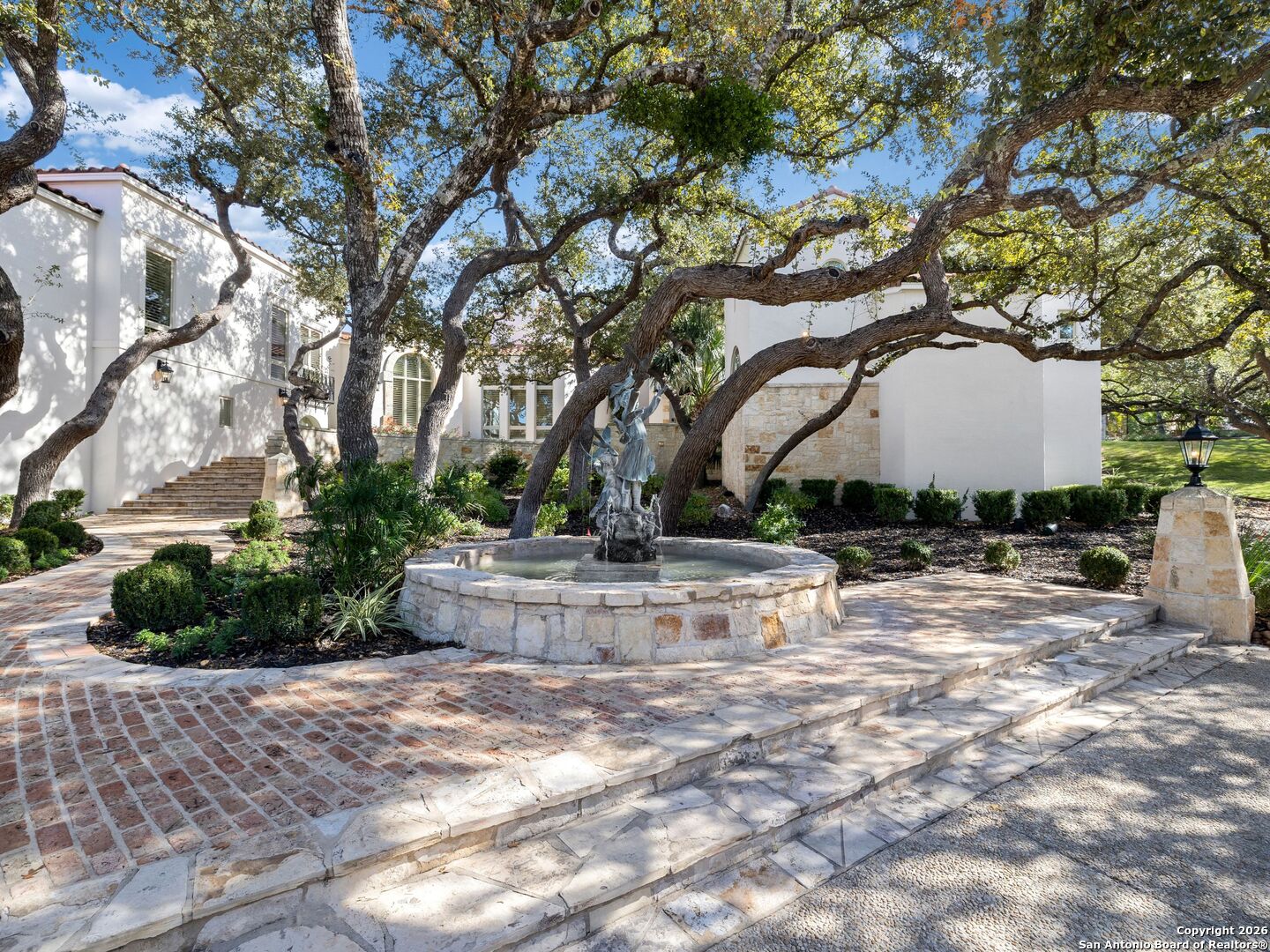 14 Duxbury Park