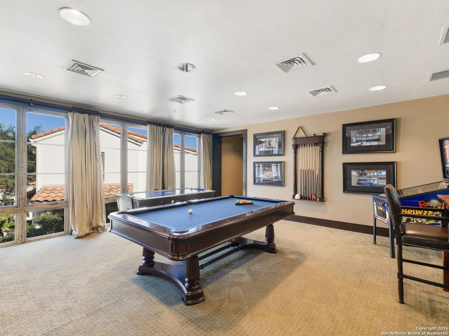 14 Duxbury Park
