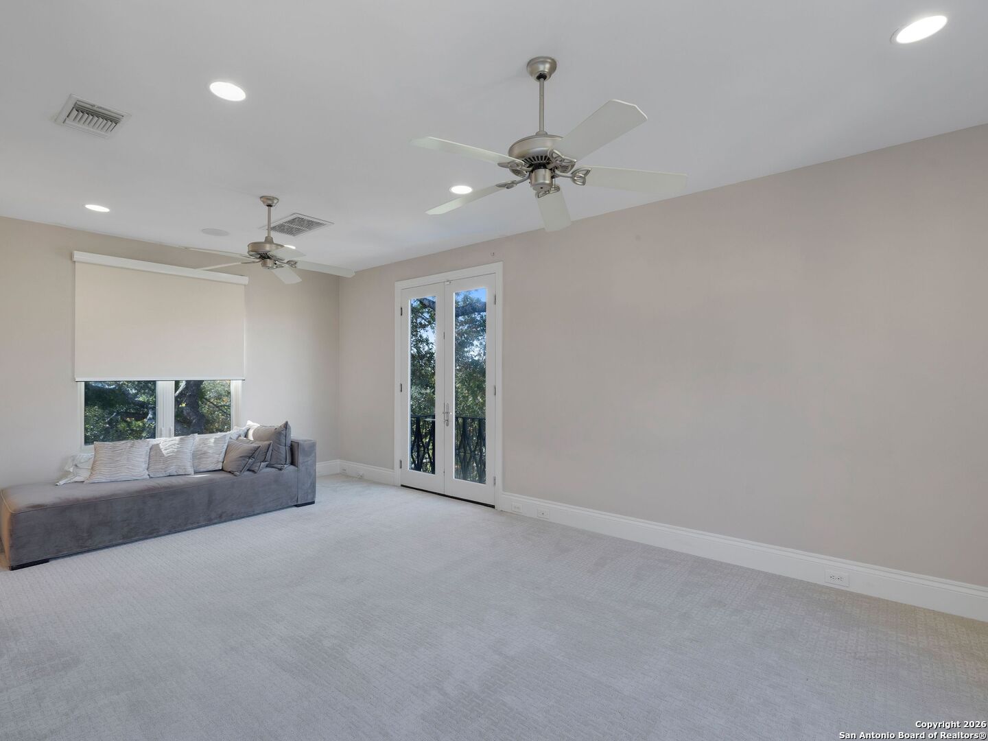 14 Duxbury Park