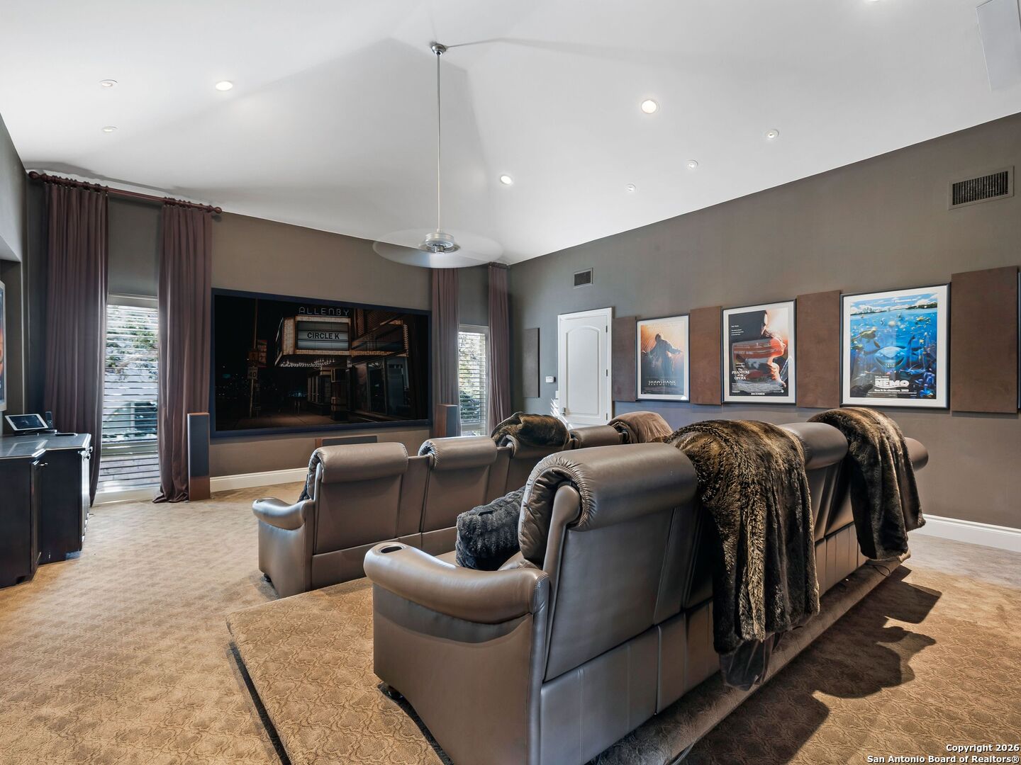 14 Duxbury Park